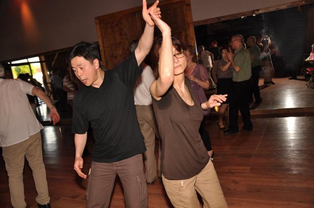 min 2010 04 18 station danse 072